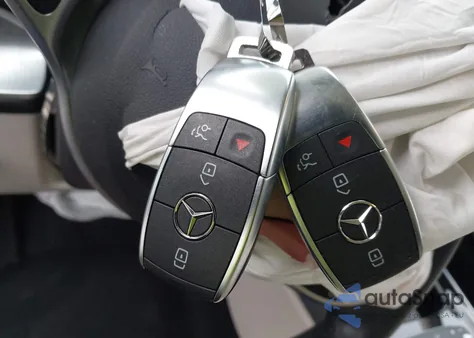 2023 Mercedes-Benz Glb 250 4Matic из США, поврежденный, VIN W1N4M4HB1PW282720